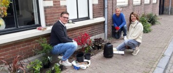 Bewoners maken Praubstraat groener op Burendag